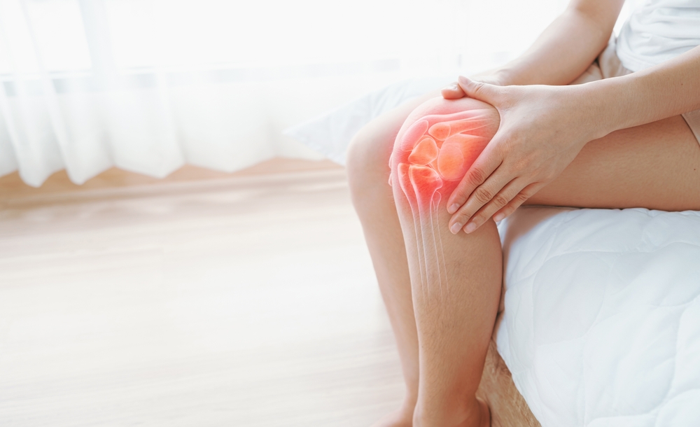 knee pain can be managed by physiotherapy.