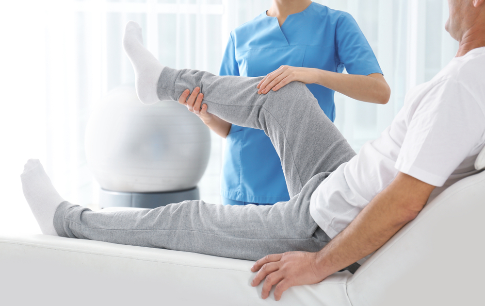 Knee pain treatment by expert physiotherapist.